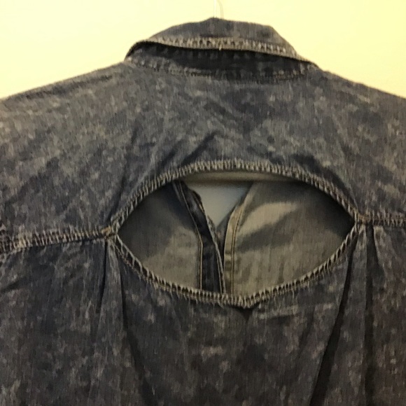 Mudd Acid Wash Button Up Top - Picture 5 of 7